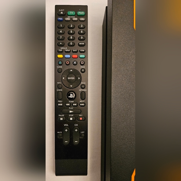 PlayStation4 1TB Call of Duty Black Ops III bundle with Blu-ray disc PLUS - Picture 11 of 15